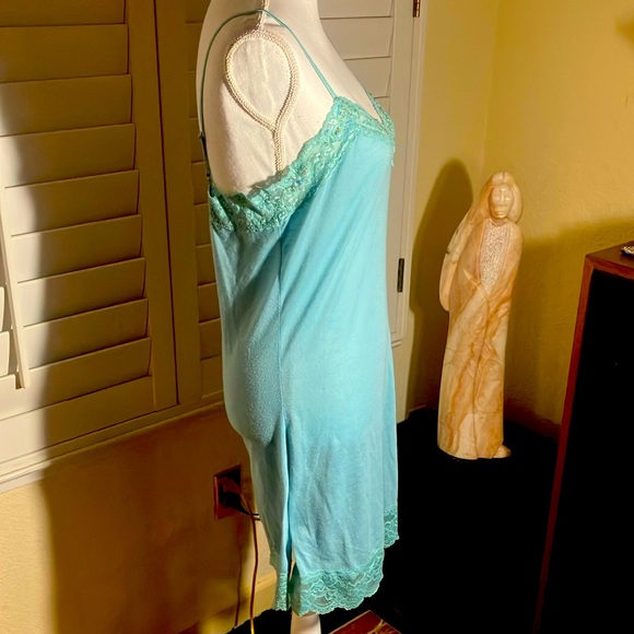 🩵🤍Vol.1 Lt Aqua Blue Stretchy Cotton Spandex Long Tank W/Lace & Sequins Sz XL - Picture 2 of 7
